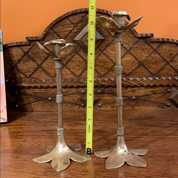 Vintage brass flower candle holders - Picture 10 of 11